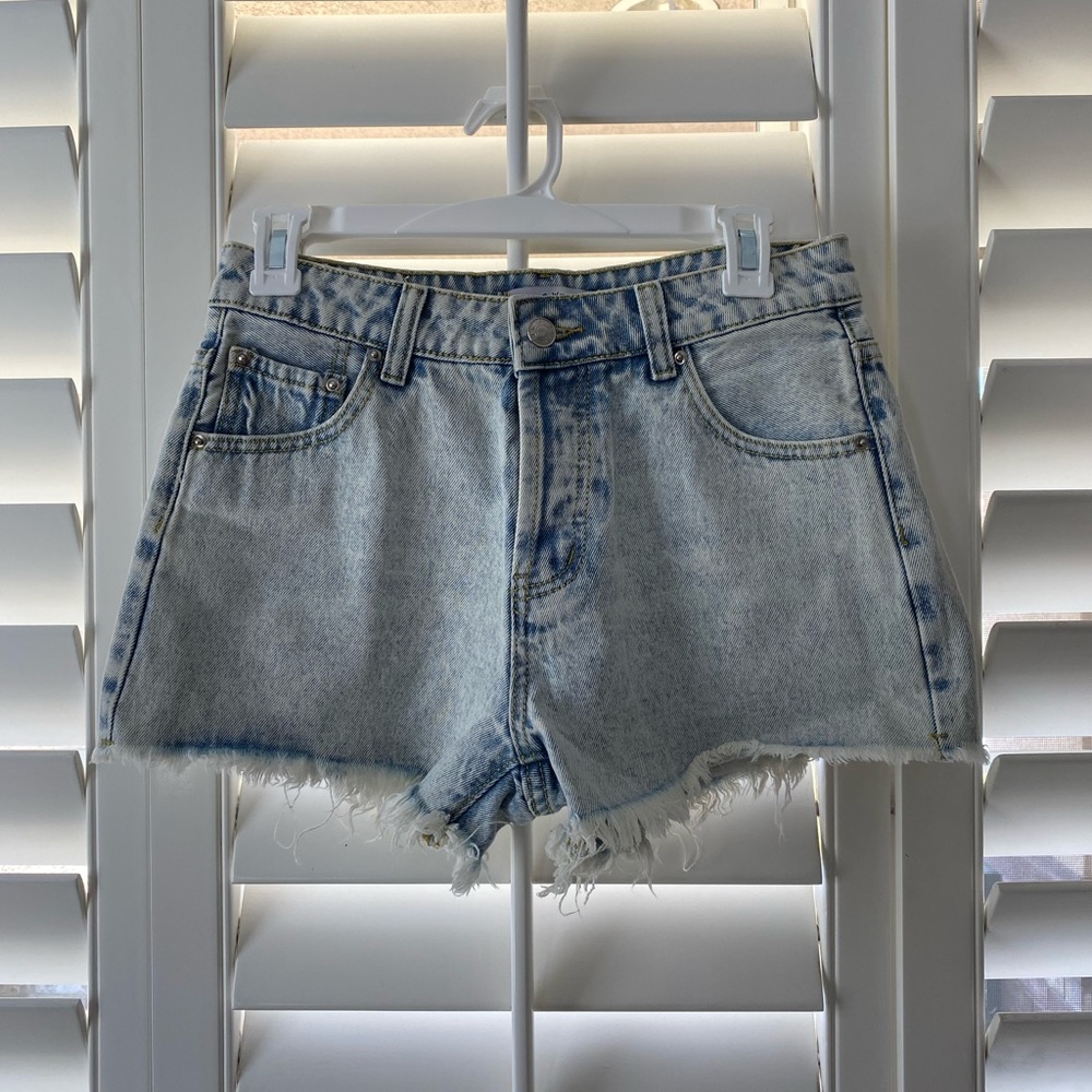 Thurson Wash Denim Shorts/ Light blue🦋